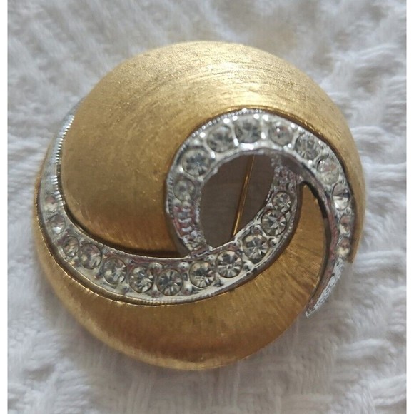 Vintage Signed  JJ Jonette Chunky  Brushed Goldtone Rhinestone Brooch Pin - Picture 2 of 5